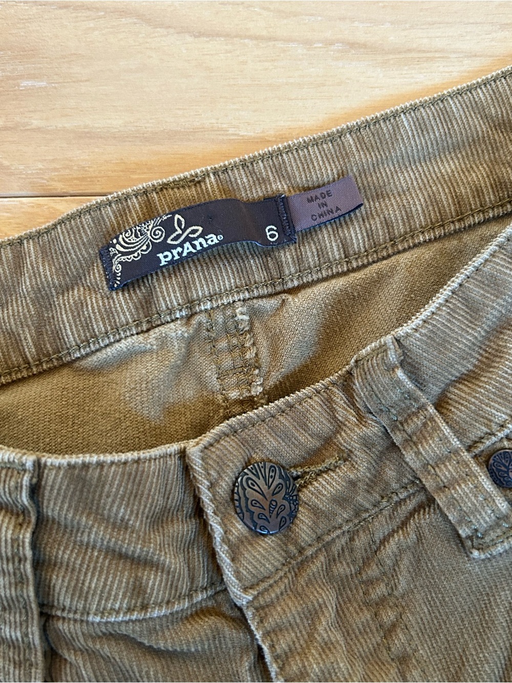 Prana size 6 corduroy jeans - Picture 4 of 4